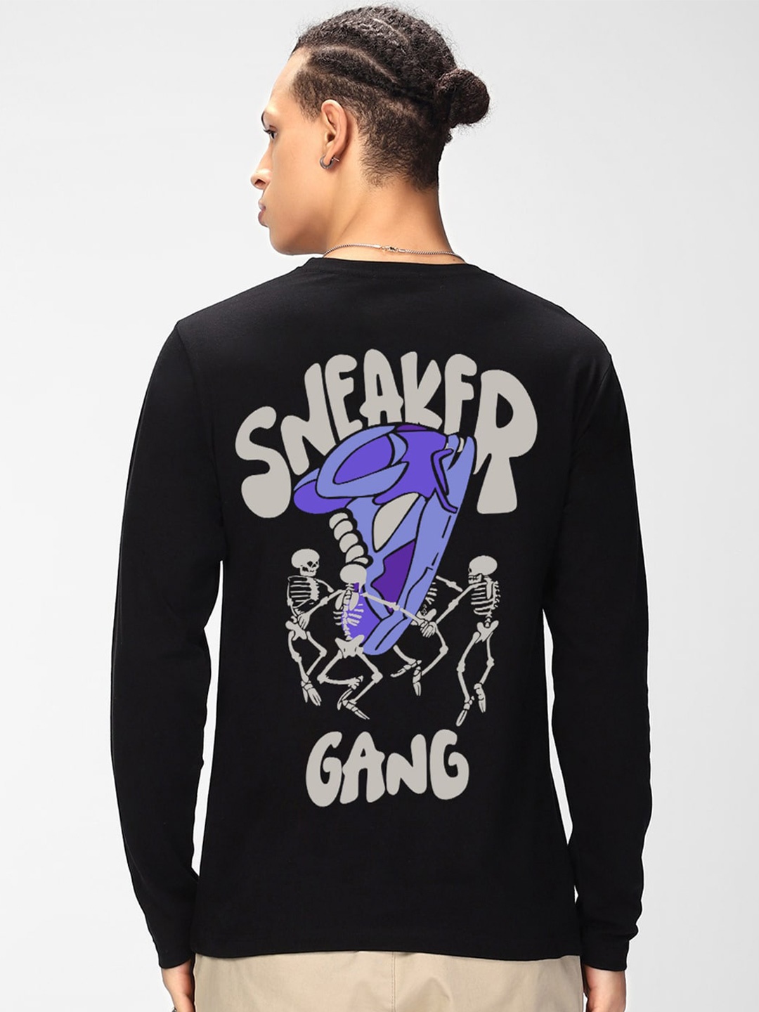 

Bewakoof Sneaker Gang Graphic Printed Pure Cotton T-shirt, Black