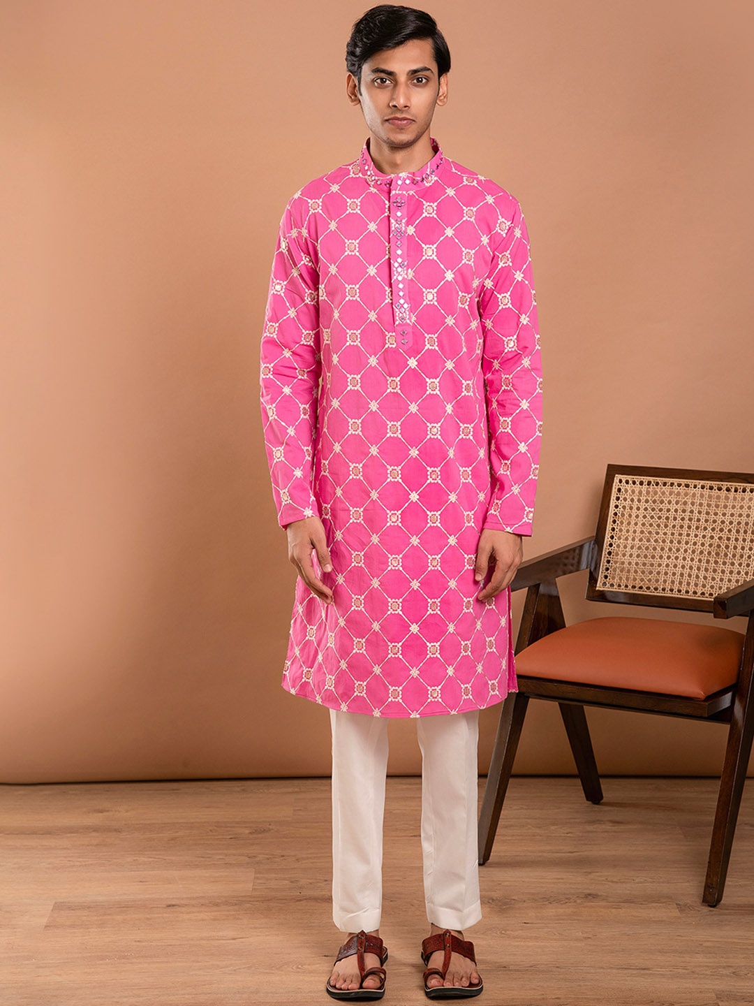 

Aaheli Mandarin Collar Embroidered Regular Mirror Work Pure Cotton Kurta with Pyjamas, Magenta