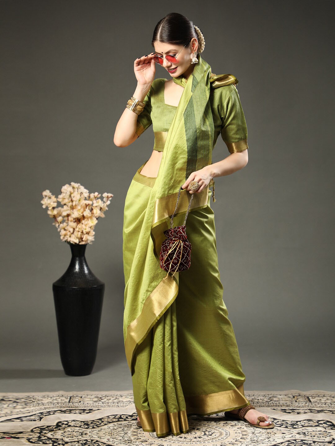 

Siya Fashion Zari Banarasi Saree, Green