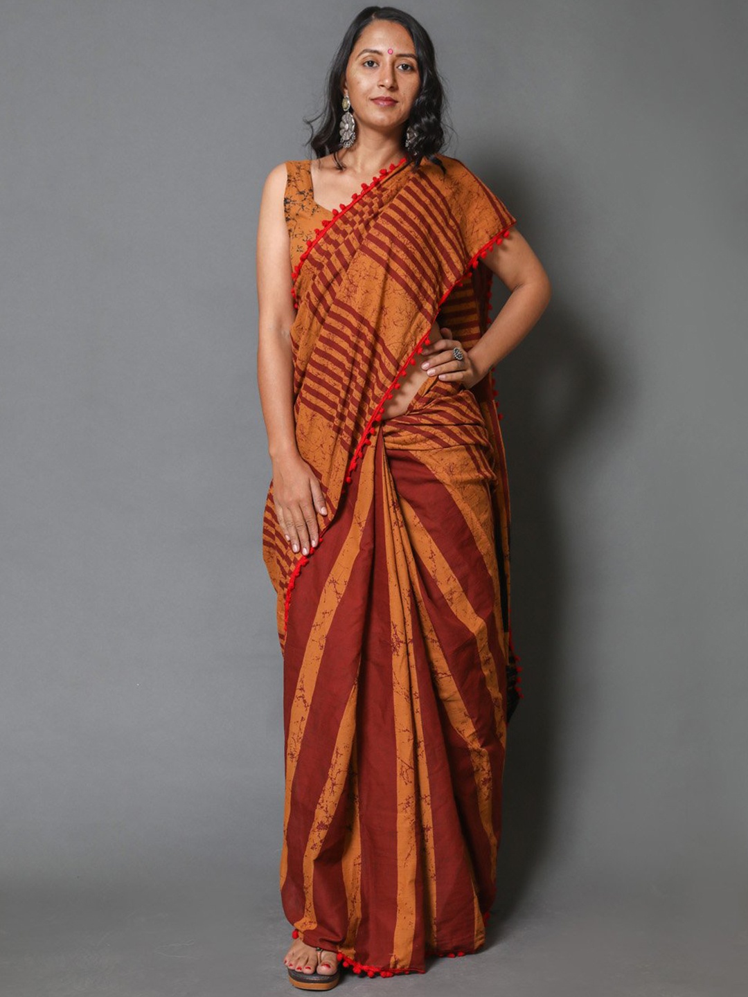 

Pinkcity Trade World Floral Pure Cotton Bagru Saree, Brown