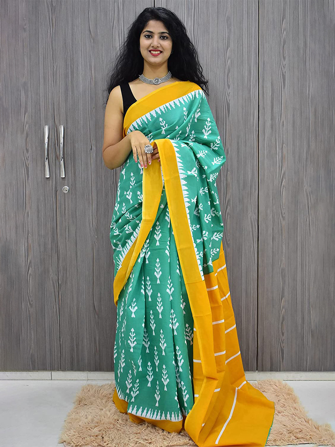 

Pinkcity Trade World Floral Pure Cotton Bagru Saree, Green
