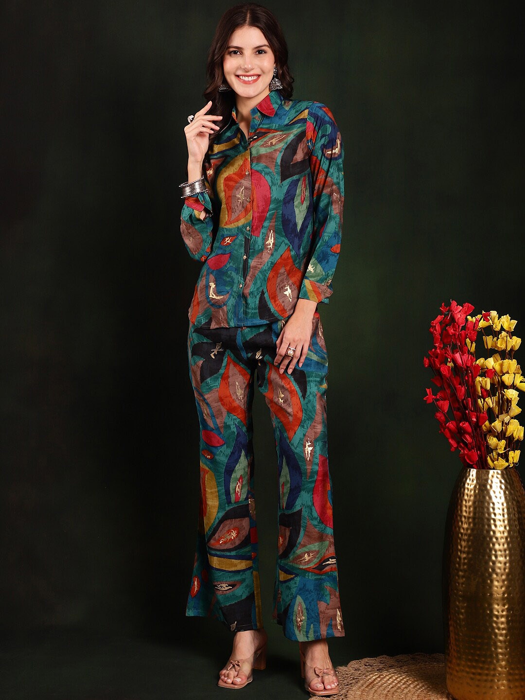 

Claura Printed Shirt With Trousers Co-Ords, Green