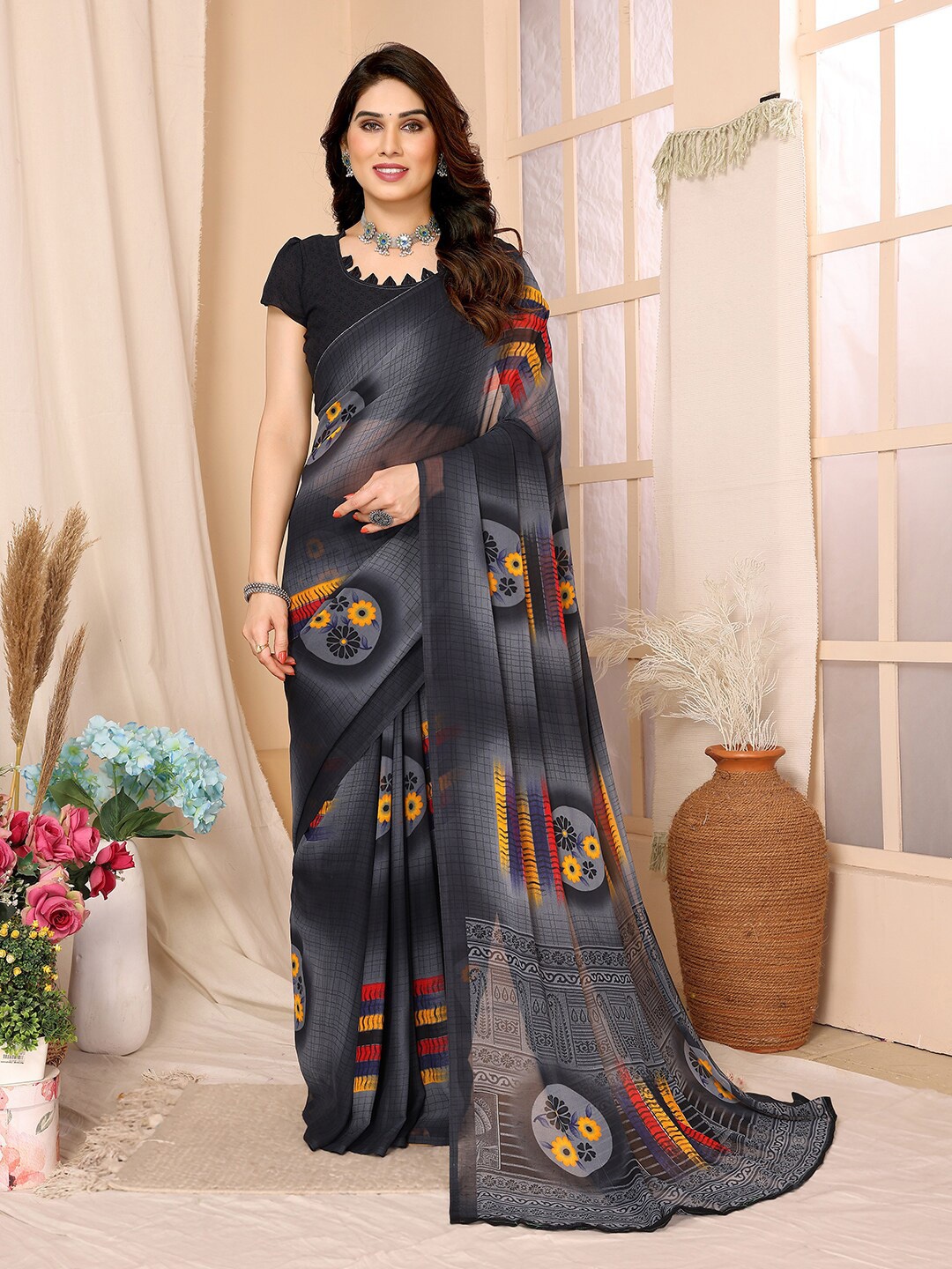 

ANAND SAREES Floral Printed Saree, Black
