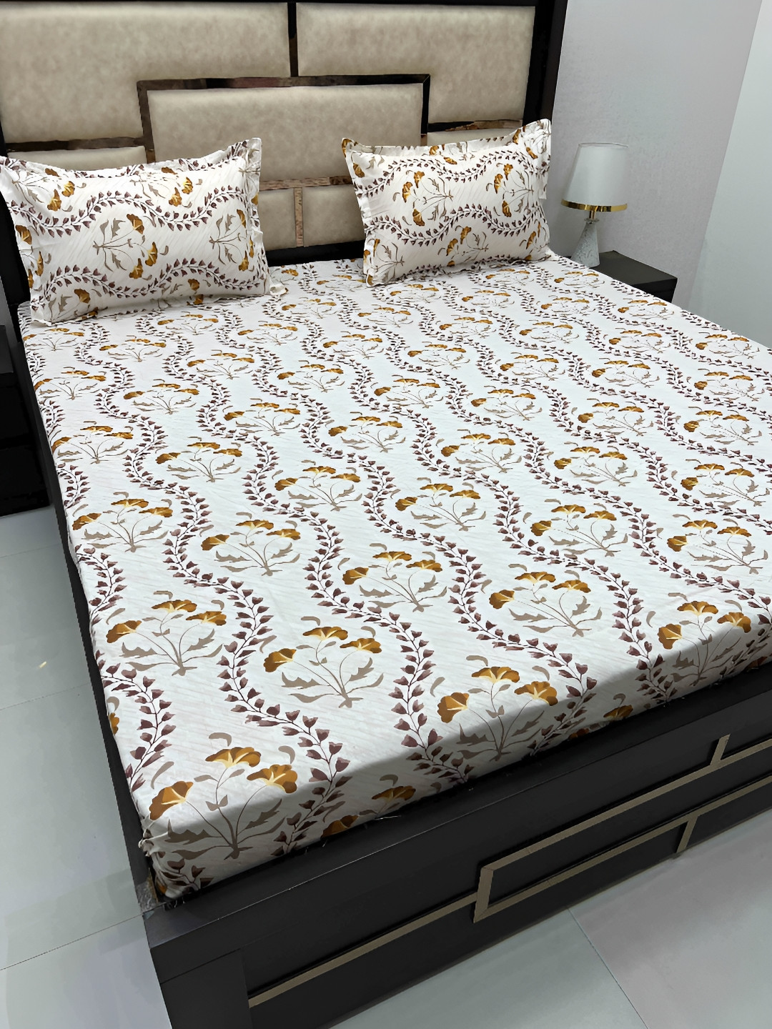 

Pure Decor Beige & Brown Floral 350 TC Cotton King Bedsheet with 2 Pillow Covers
