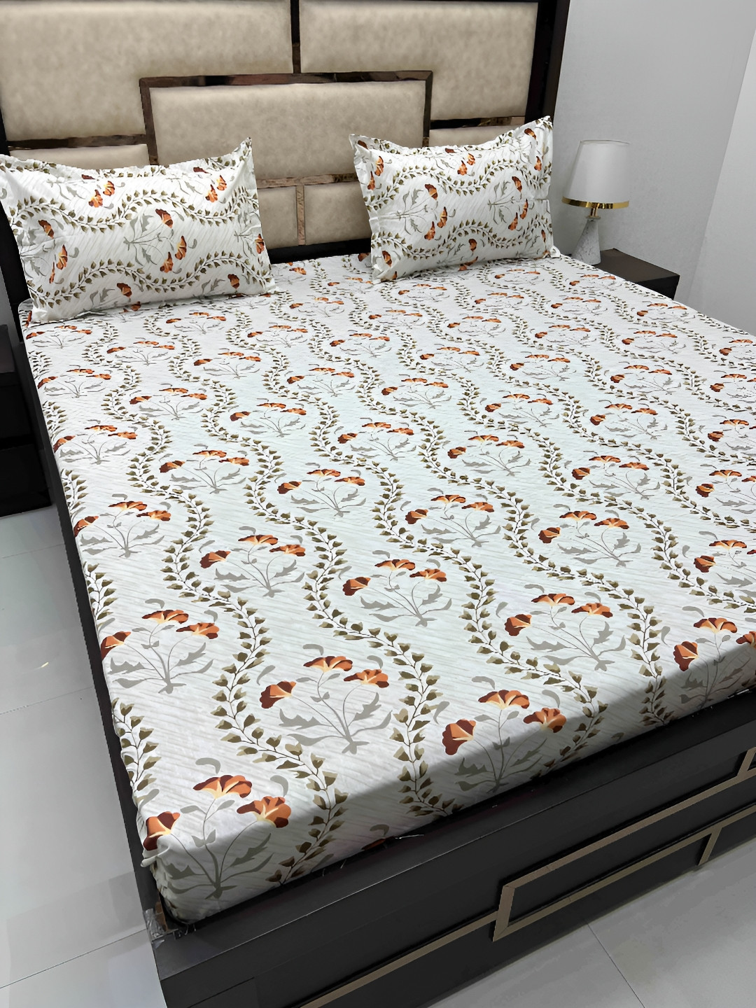 

Pure Decor Grey & Orange Floral 350 TC Cotton King Bedsheet with 2 Pillow Covers
