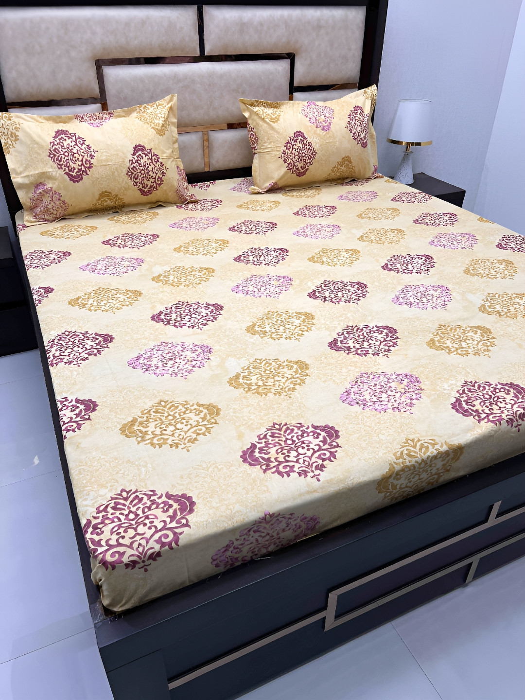 

Pure Decor Gold-Toned & Purple Ethnic Motifs 350 TC King Bedsheet with 2 Pillow Covers