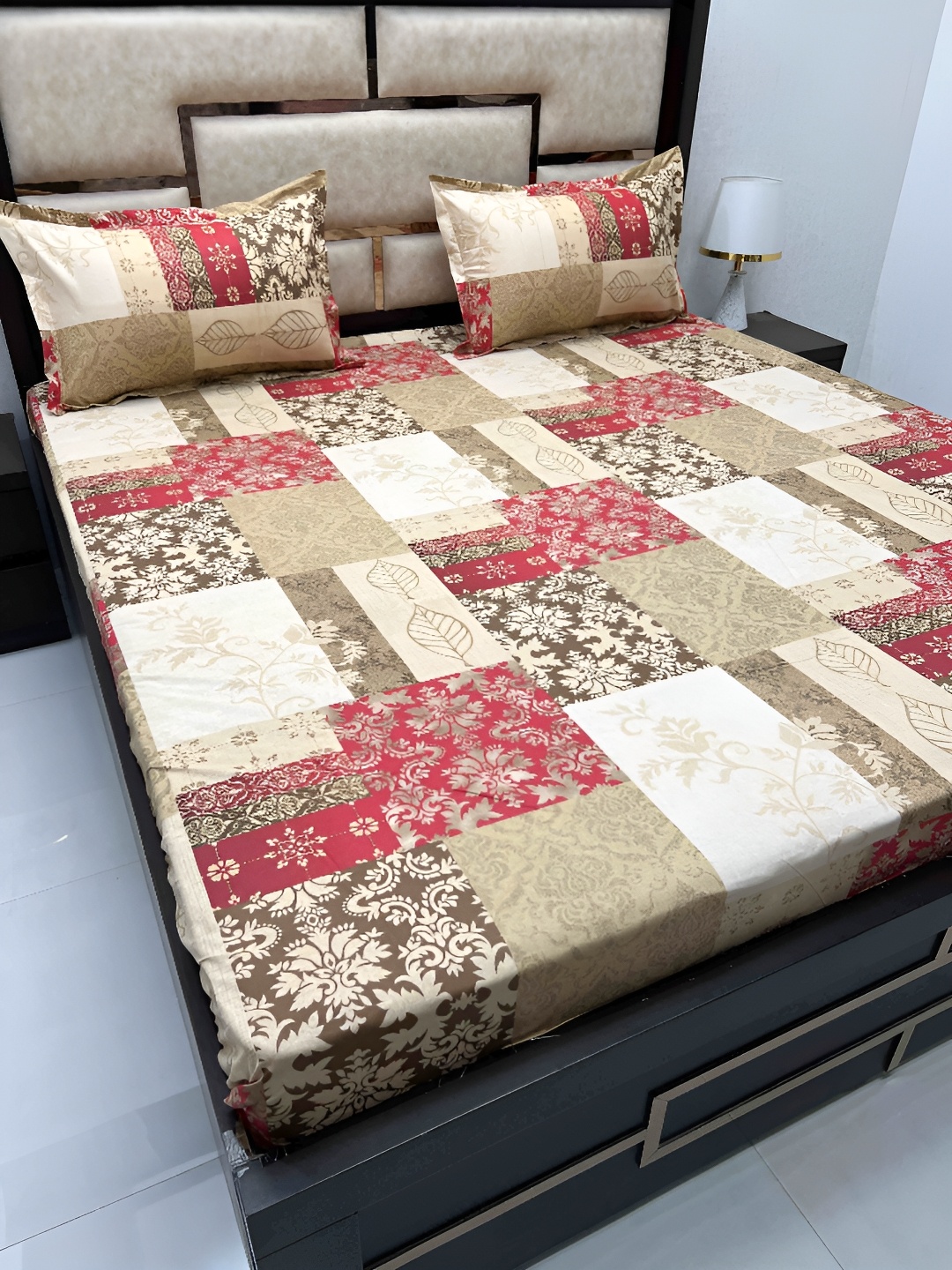 

Pure Decor Beige & Red Floral 350 TC Cotton King Bedsheet with 2 Pillow Covers
