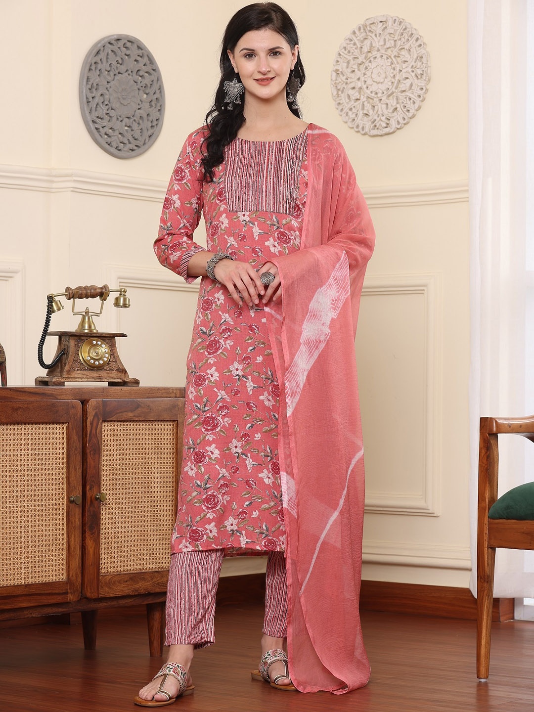 

BAESD Floral Printed Pure Silk Straight Kurta With Pyjama & Dupatta, Peach