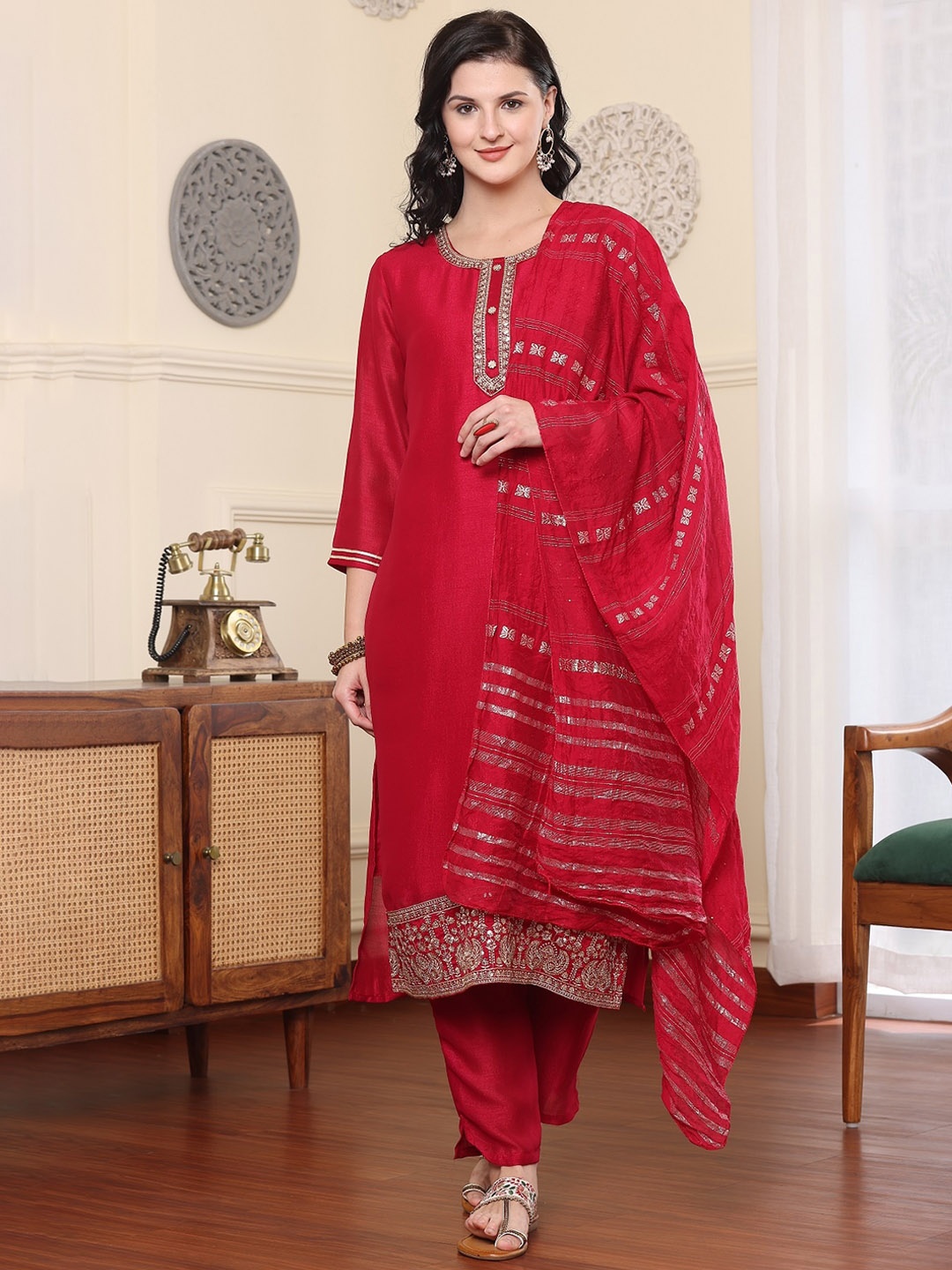 

BAESD Yoke Design Thread Work Pure Silk Straight Kurta With Pyjama & Dupatta, Red