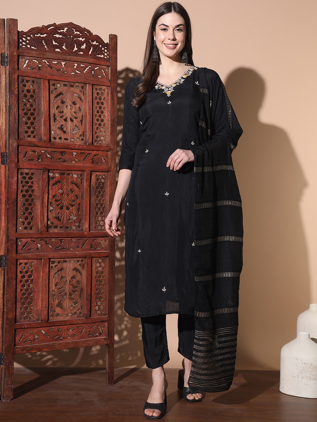 

BAESD Floral Embroidered Regular Silk Georgette Kurta With Pyjamas & Dupatta, Black