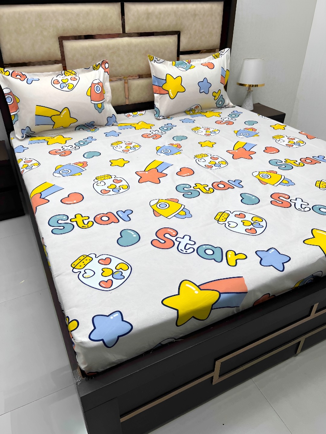 

Pure Decor White & Yellow Cartoon Characters 250 TC Queen Bedsheet with 2 Pillow Covers, Grey