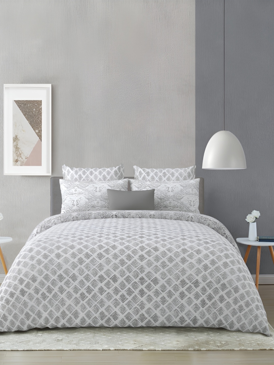 

Salona Bichona Grey Floral 180 TC King Bedsheet with 4 Pillow Covers