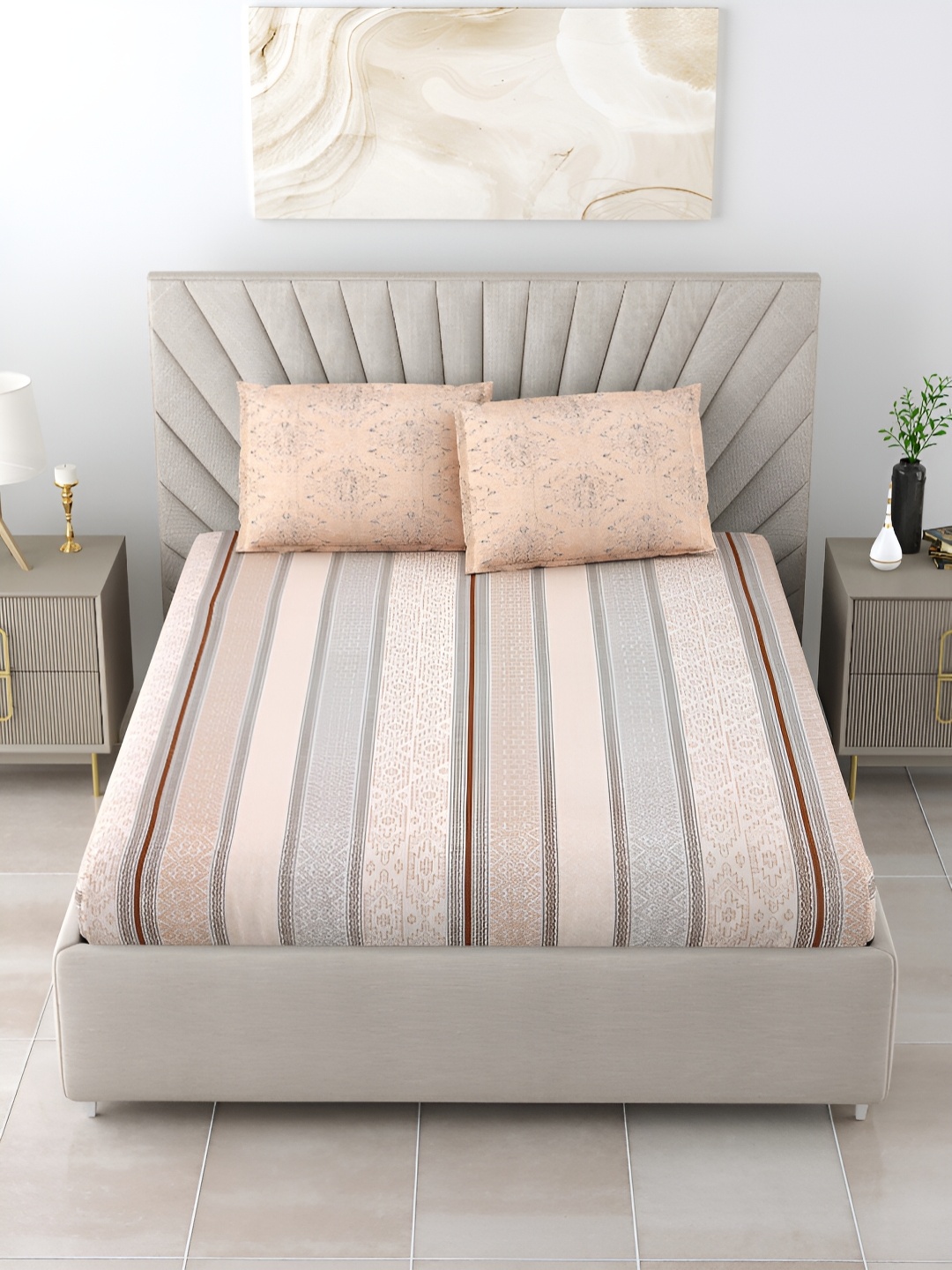 

Salona Bichona Peach-Coloured Floral 180 TC King Bedsheet with 4 Pillow Covers