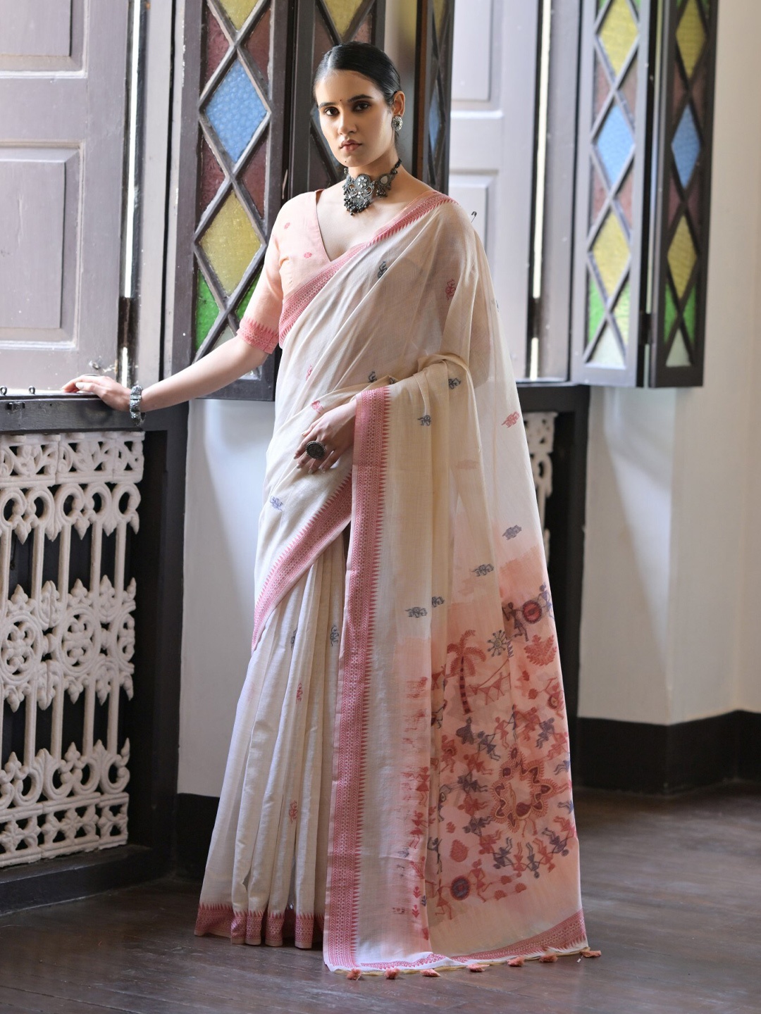 

VISHNU WEAVES Warli Pure Cotton Muga Saree, White