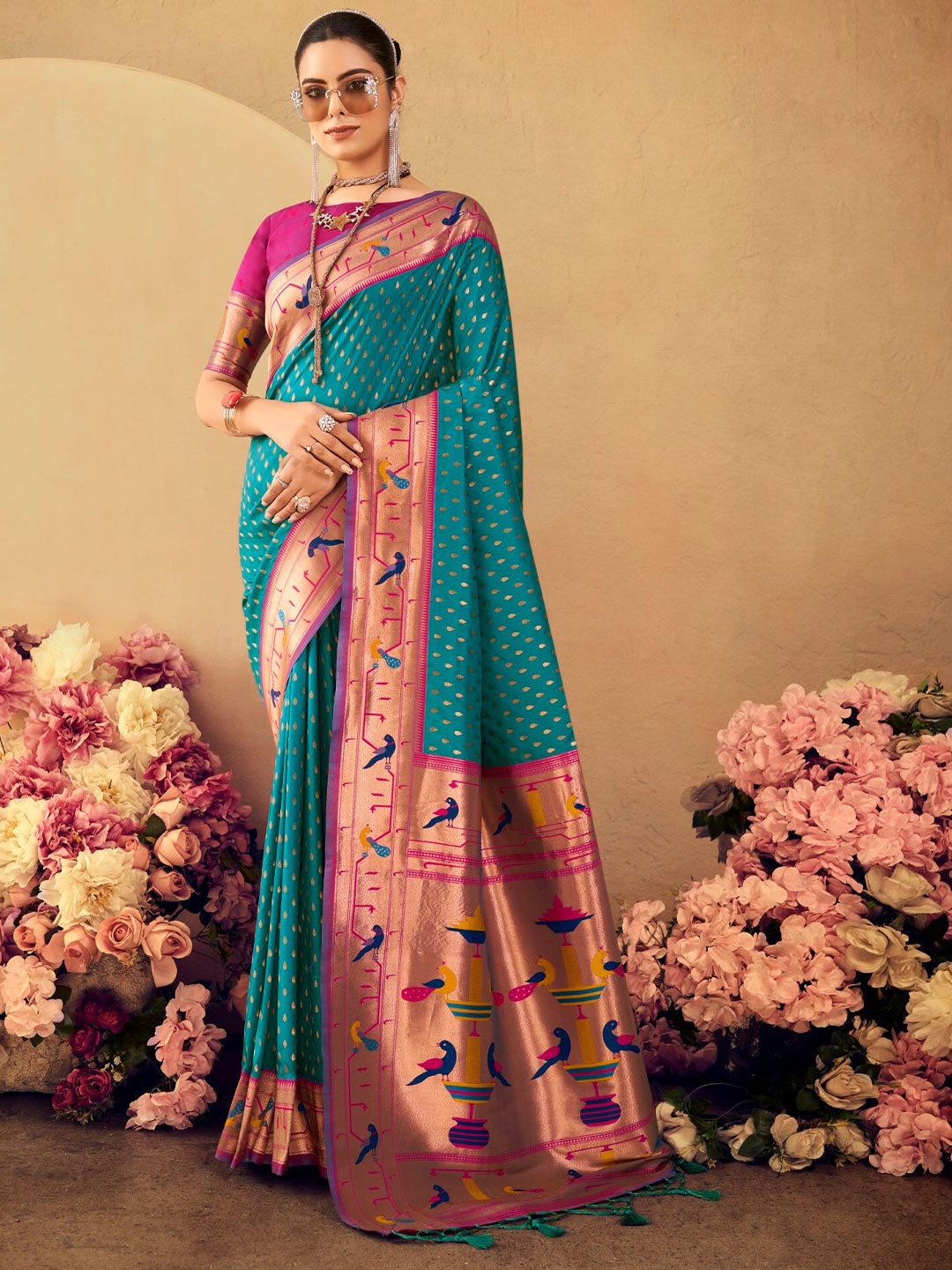 

VISHNU WEAVES Woven Design Zari Pure Silk Paithani Saree, Teal