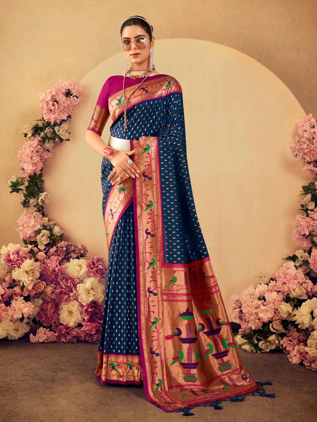 

VISHNU WEAVES Woven Design Zari Pure Silk Paithani Saree, Navy blue