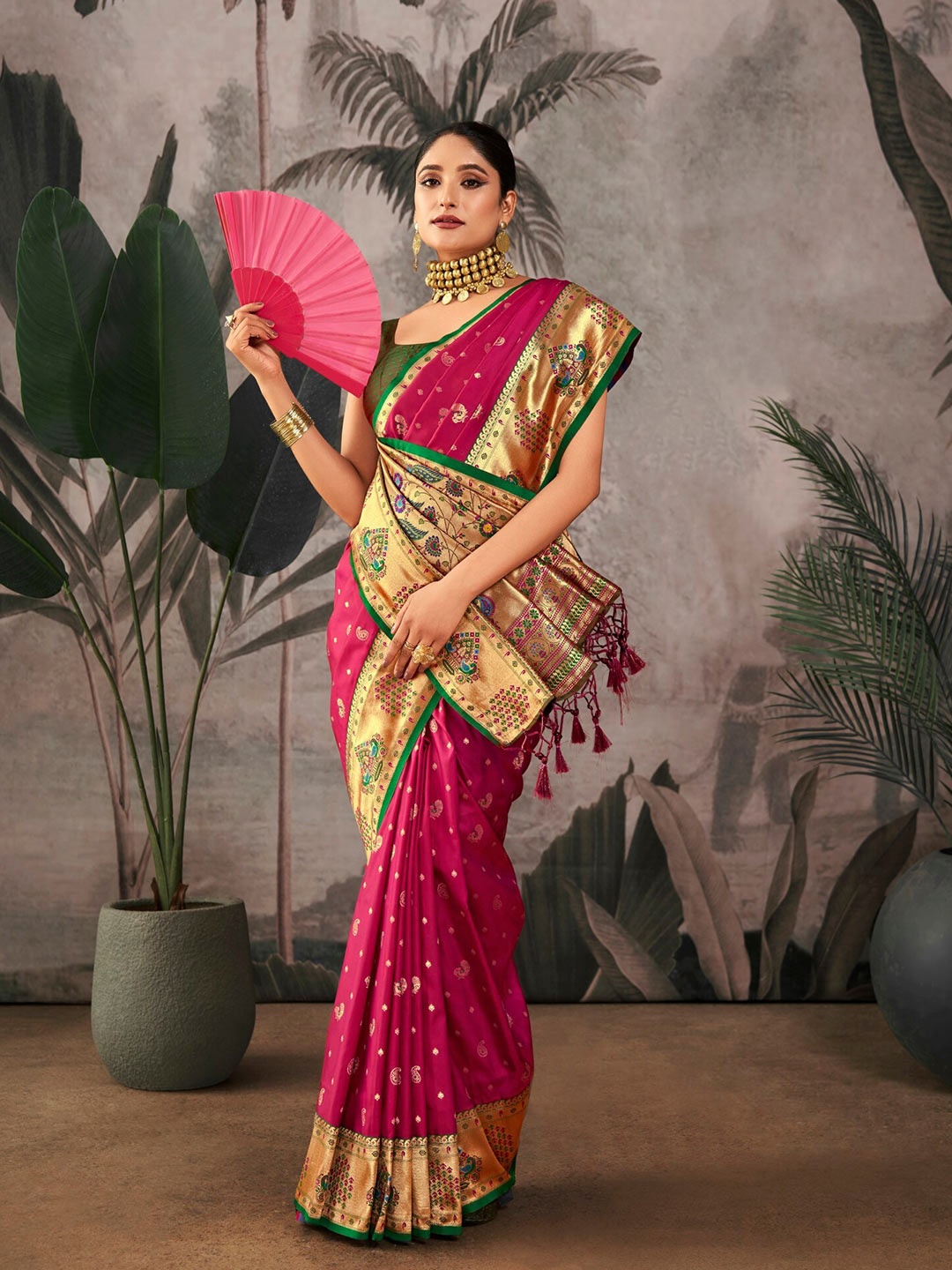 

VISHNU WEAVES Woven Design Zari Pure Silk Paithani Saree, Burgundy