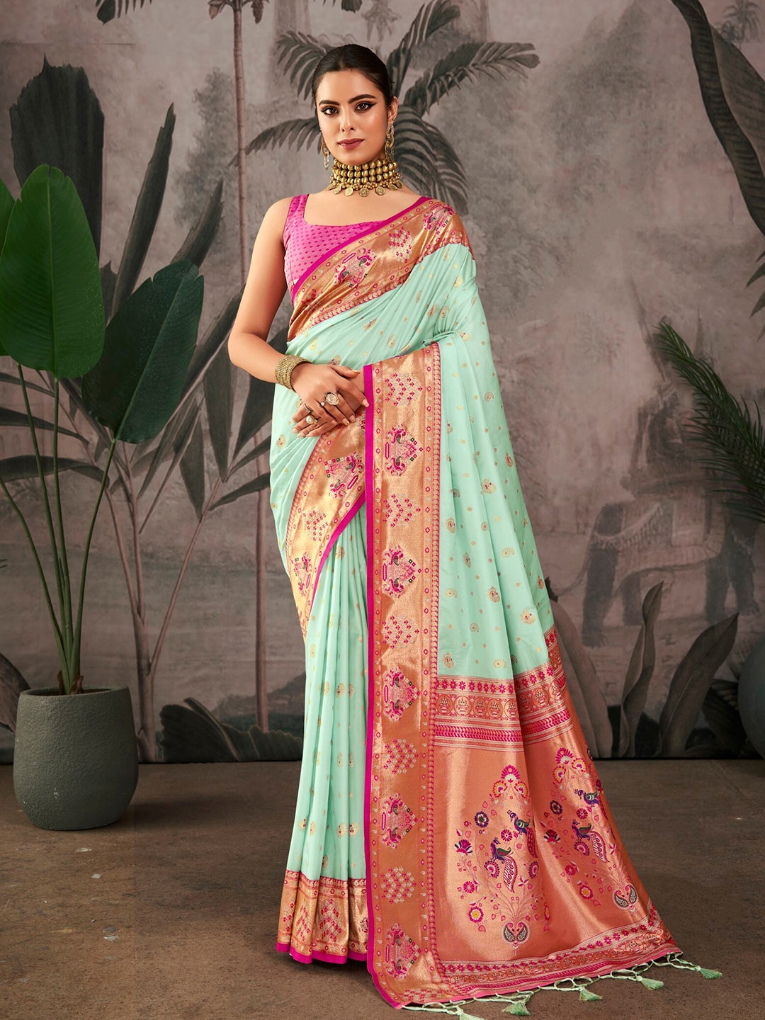 

VISHNU WEAVES Woven Design Zari Pure Silk Paithani Saree, Sea green