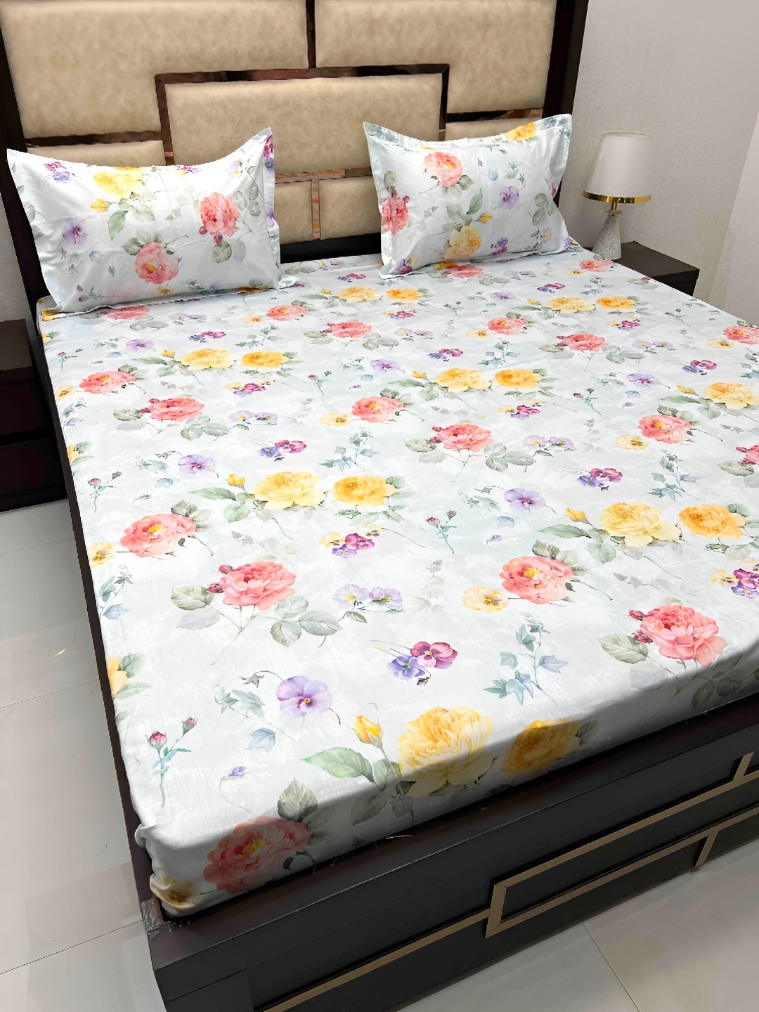 

Pure Decor White & Orange Floral 400 TC Cotton King Bedsheet with 2 Pillow Covers