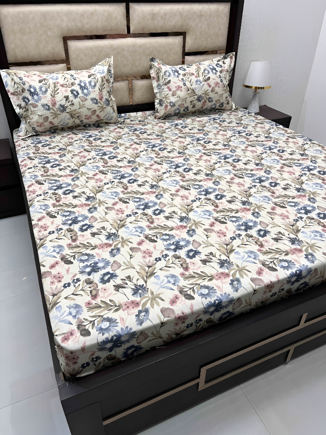 

Pure Decor Beige & Blue Floral 400 TC Cotton King Bedsheet with 2 Pillow Covers