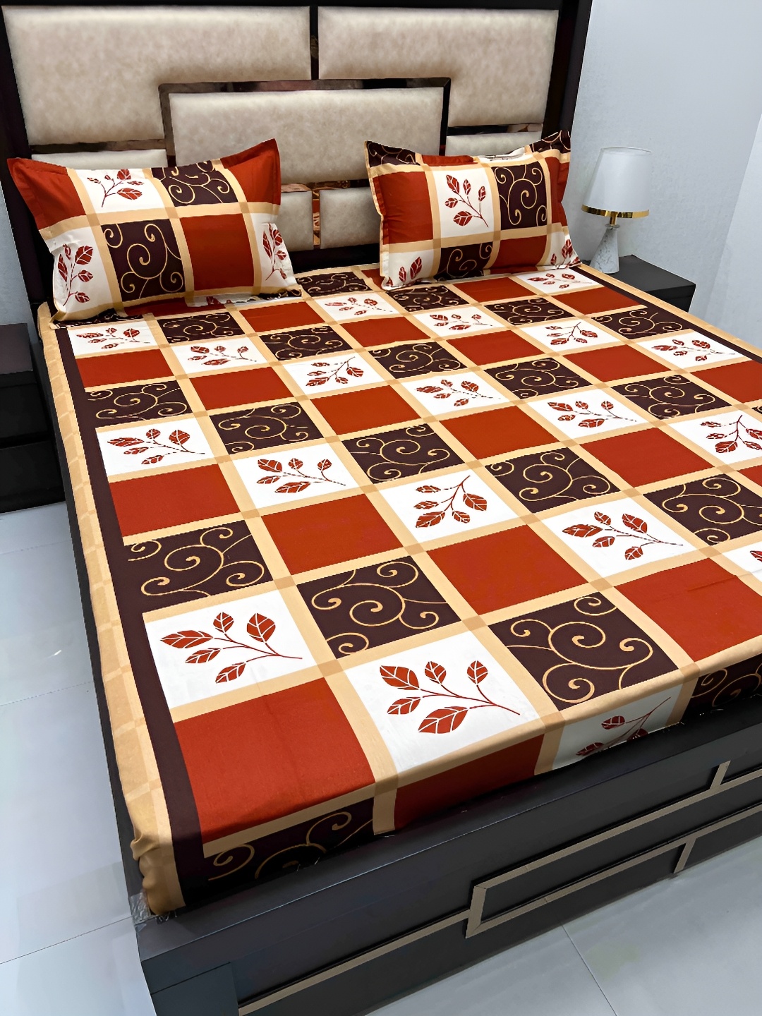 

Pure Decor Maroon Floral Printed 380 TC Pure Cotton King Bedsheet & 2 Pillow Covers