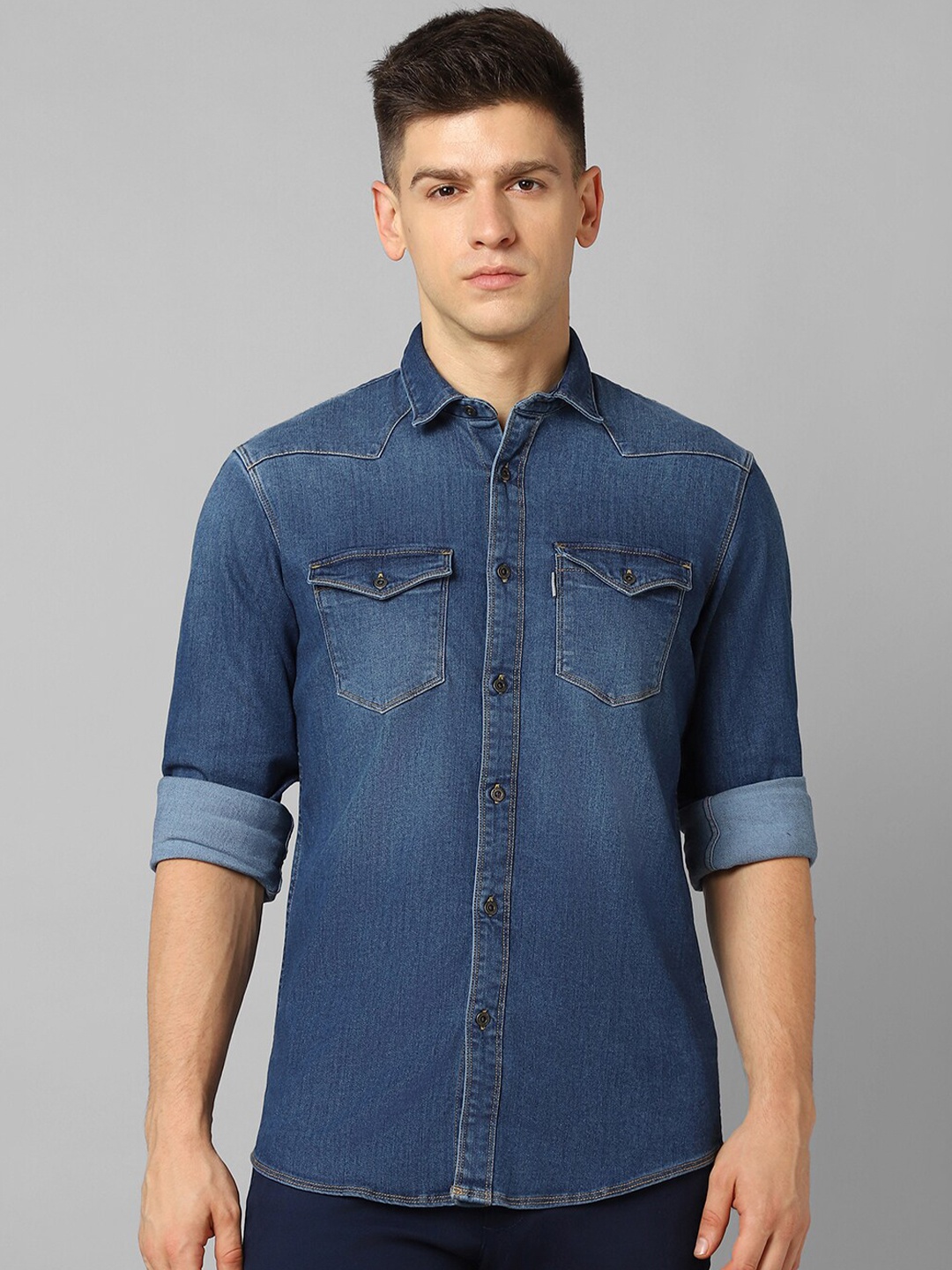 

Louis Philippe Jeans Slim Fit Faded Spread Collar Long Sleeves Cotton Casual Shirt, Navy blue