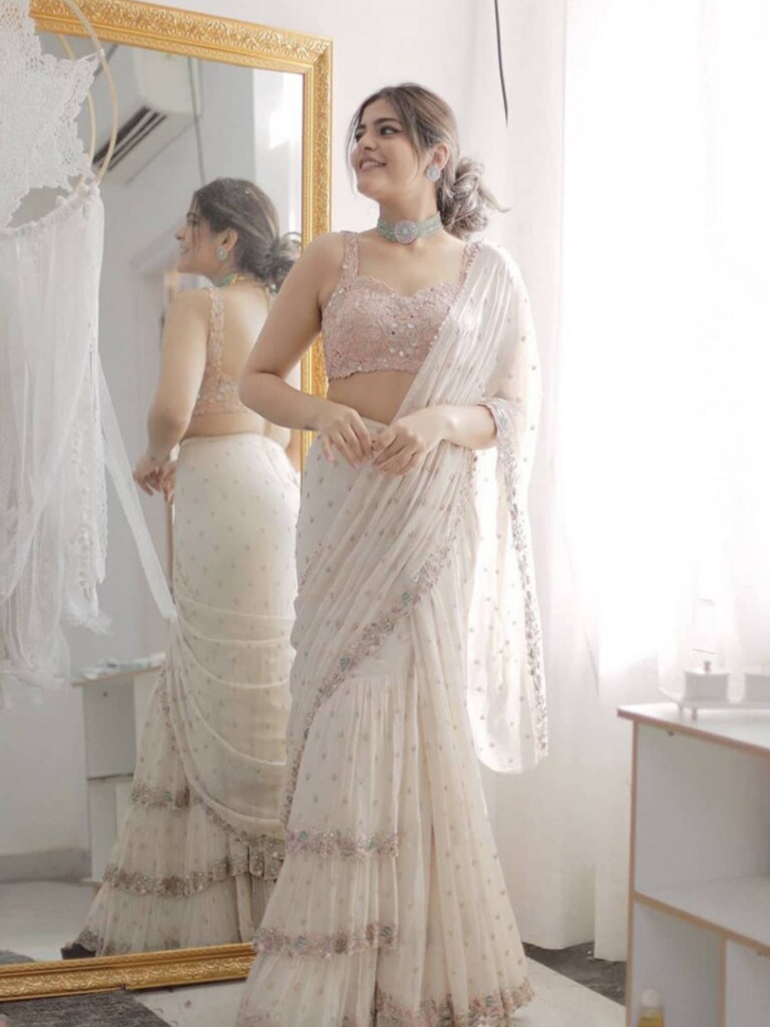 

Fashion Basket Embellished Saree, White