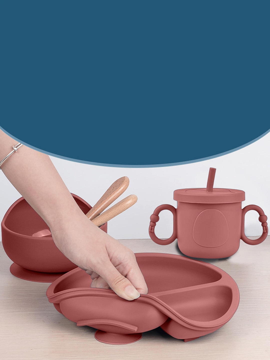 

Babymoon Red 6Pieces Silicone Baby Feeding Dinner Set