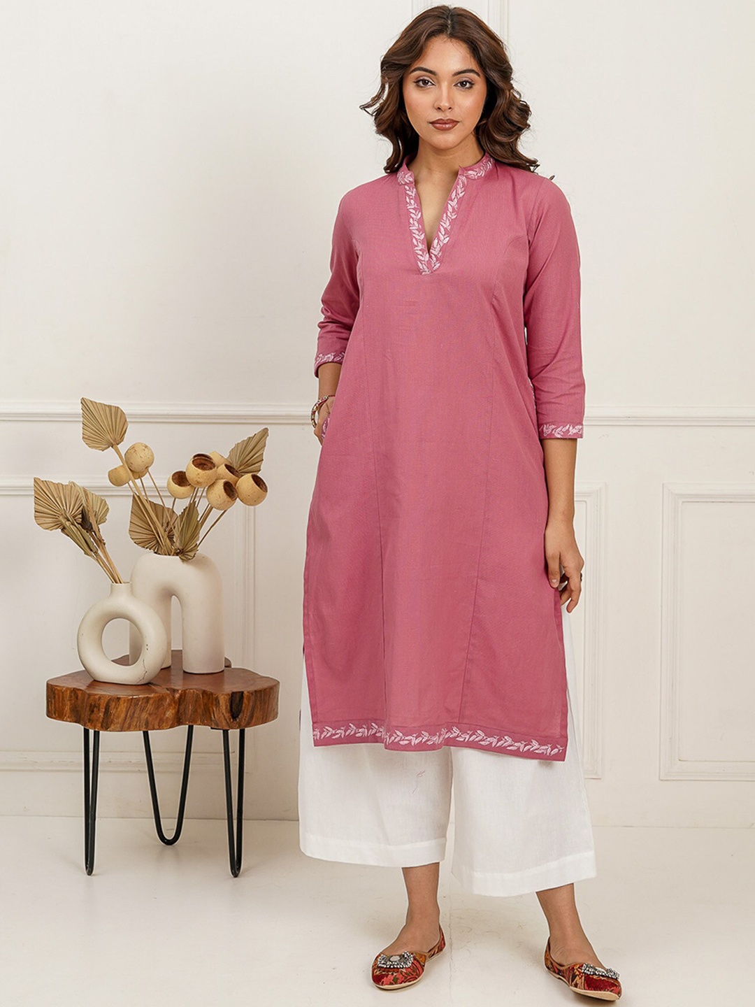 

SPARROW Embroidered Regular Thread Work Kurta with Trousers, Pink