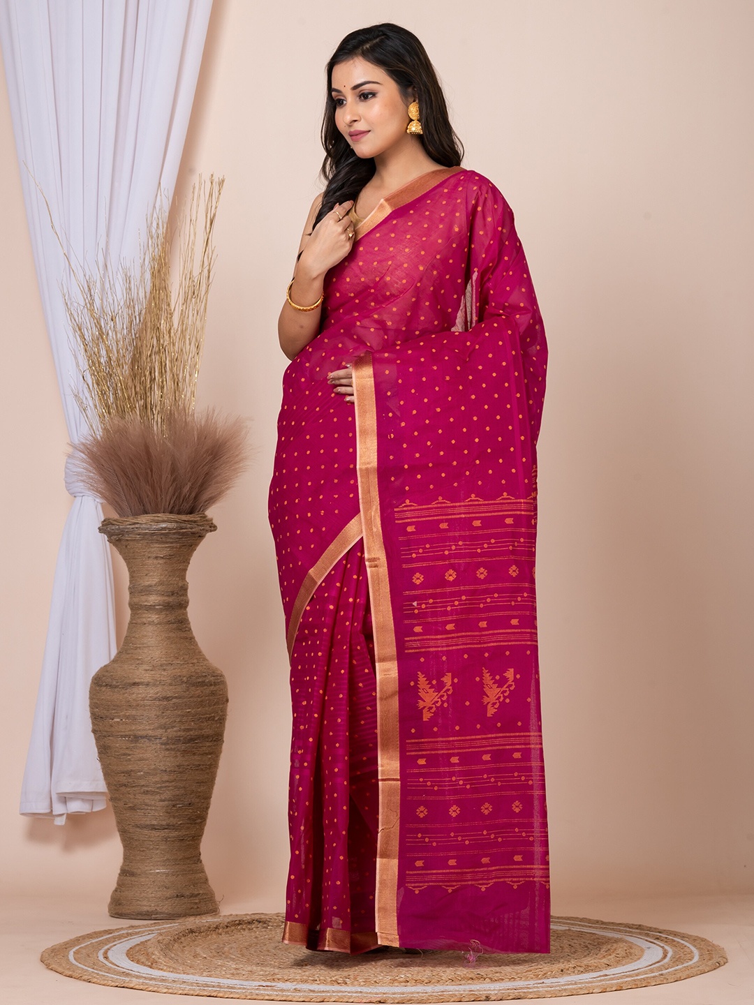 

HOUSE OF ARLI Ethnic Motifs Printed Pure Cotton Taant Saree, Magenta