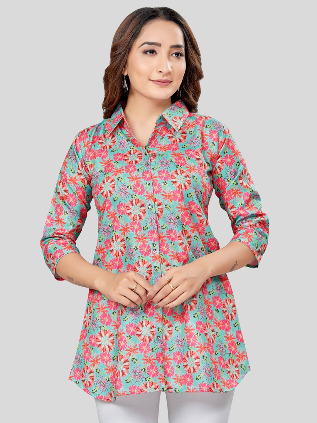 

Saree Swarg Floral Printed Shirt Collar A-Line Kurti, Green