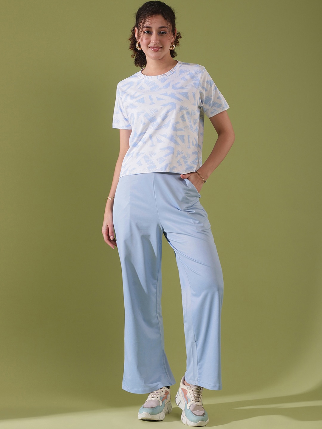 

Selvia Geometric Printed T-Shirt & Trousers, White
