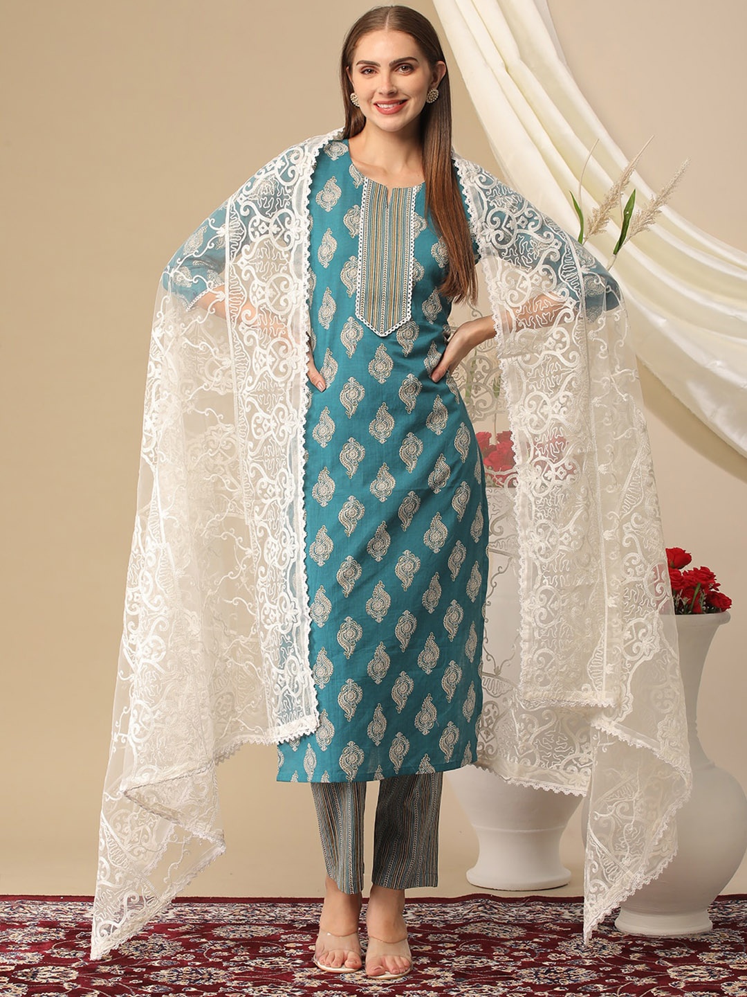 

KALINI Ethnic Motifs Printed Regular Straight Kurta With Trousers & Dupatta, Green