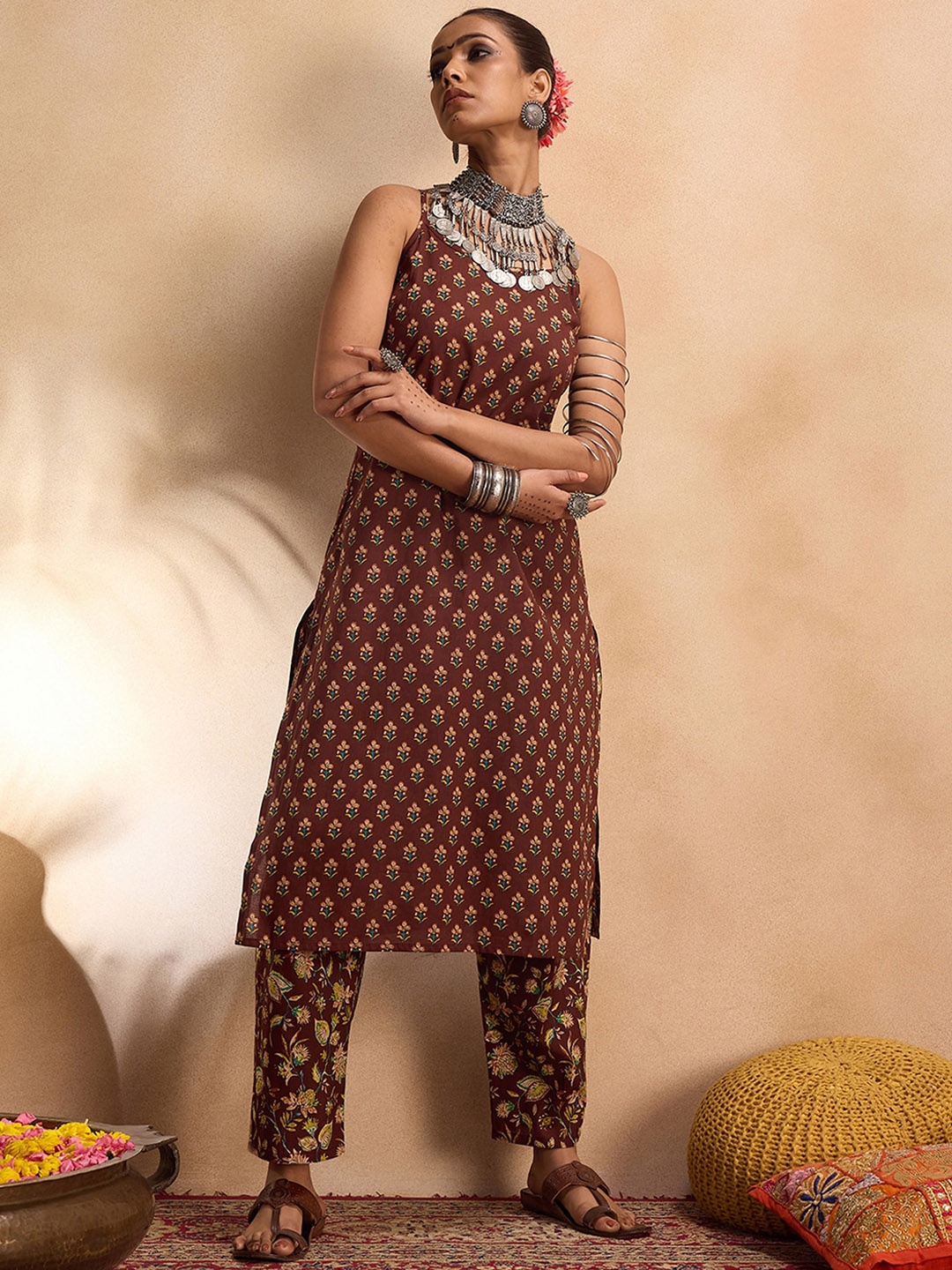 

Indo Era Ethnic Motifs Printed Regular Pure Cotton Kurta with Trousers, Brown