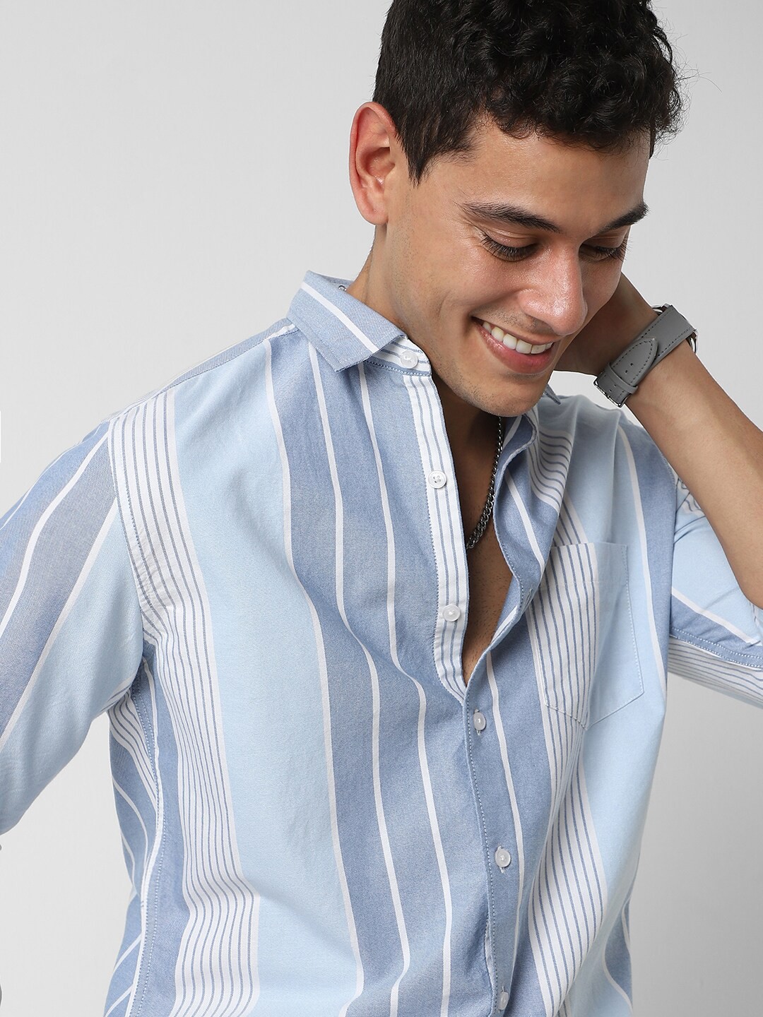 

VASTRADO Classic Slim Fit Vertical Striped Cotton Casual Shirt, Blue