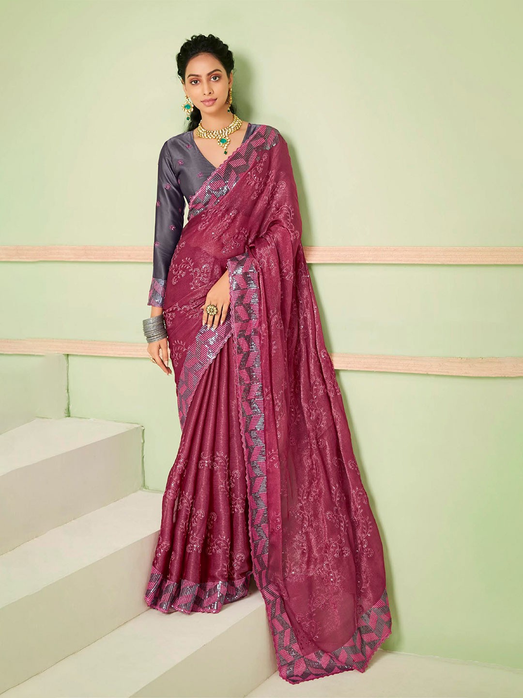 

VIRICA Floral Embellished Sequinned Pure Chiffon Bagh Saree, Purple