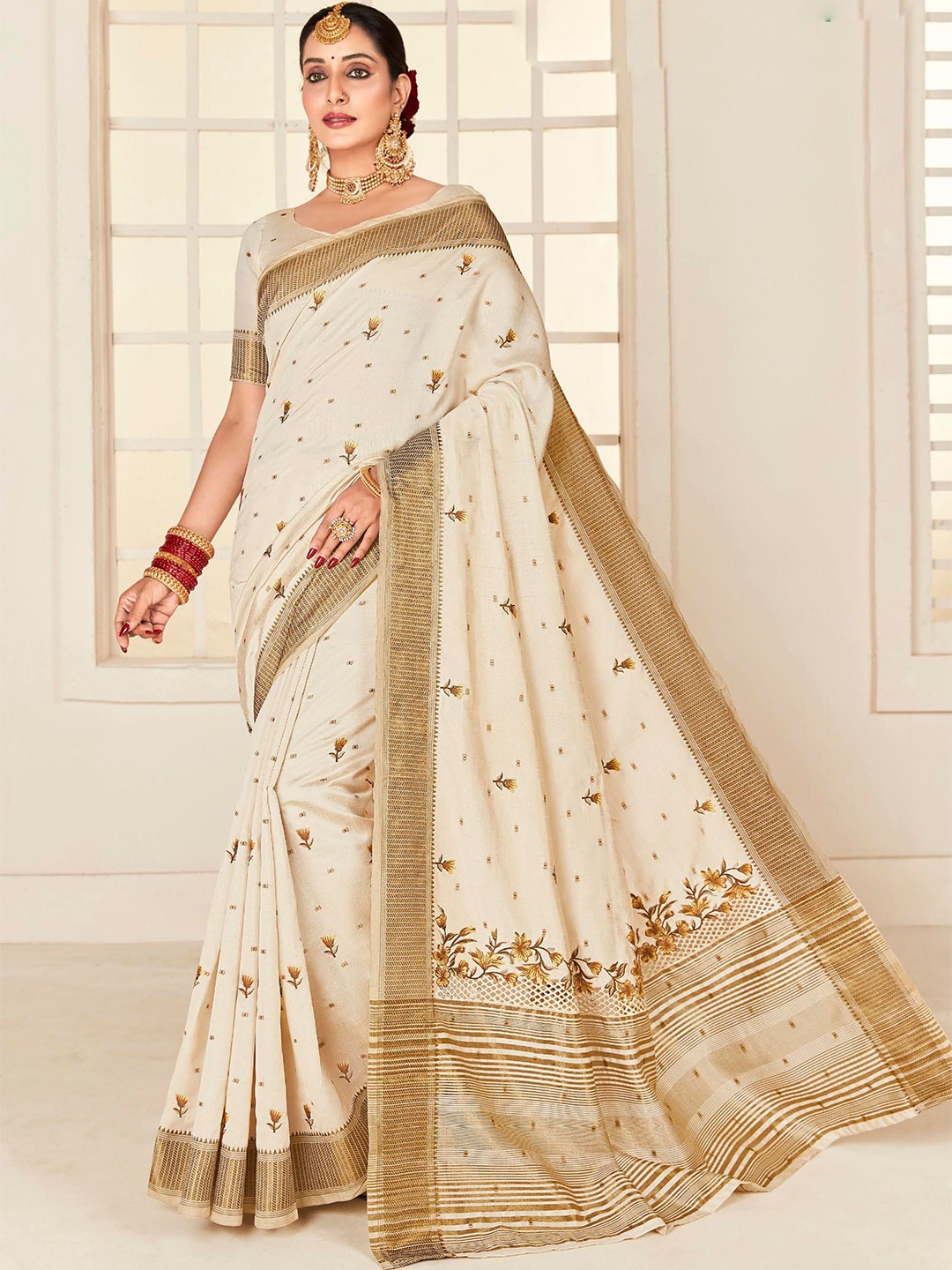 

VIRICA Floral Embroidered Silk Cotton Mysore Silk Saree, Beige