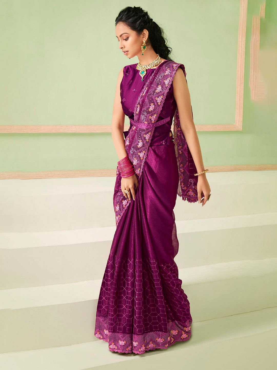 

VIRICA Geometric Embellished Sequinned Pure Chiffon Bagh Saree, Magenta