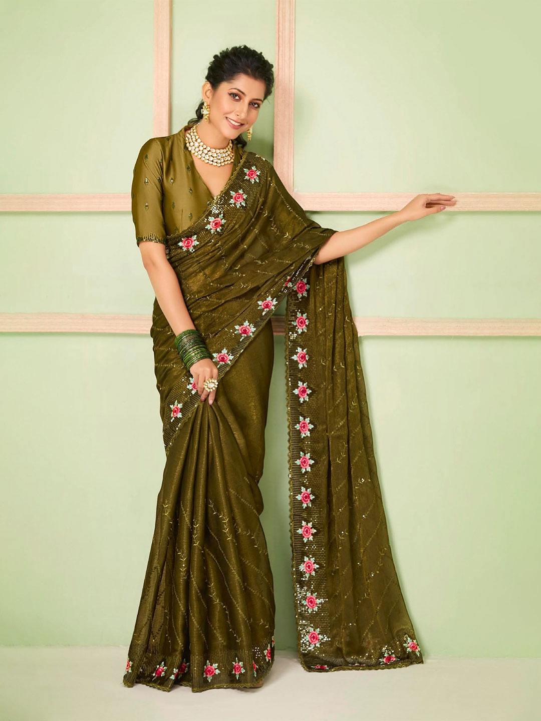 

VIRICA Floral Embellished Sequinned Pure Chiffon Bagh Saree, Olive