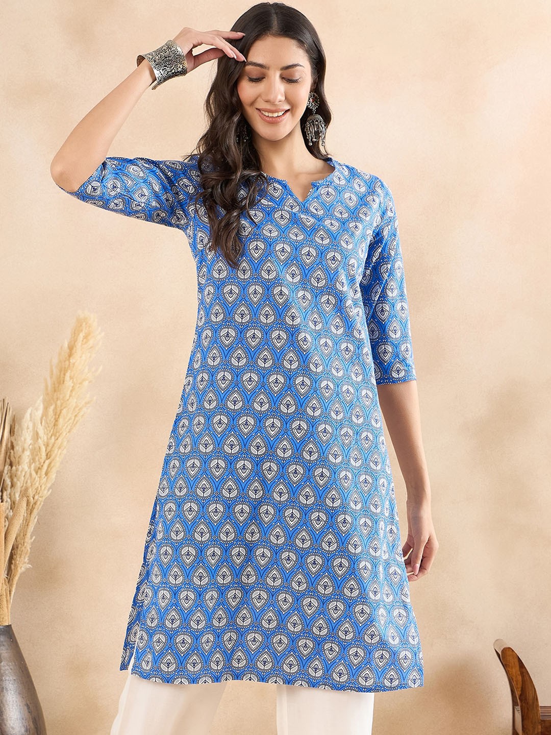 

Anouk Blue Geometric Printed Round Neck Cotton Straight Kurta