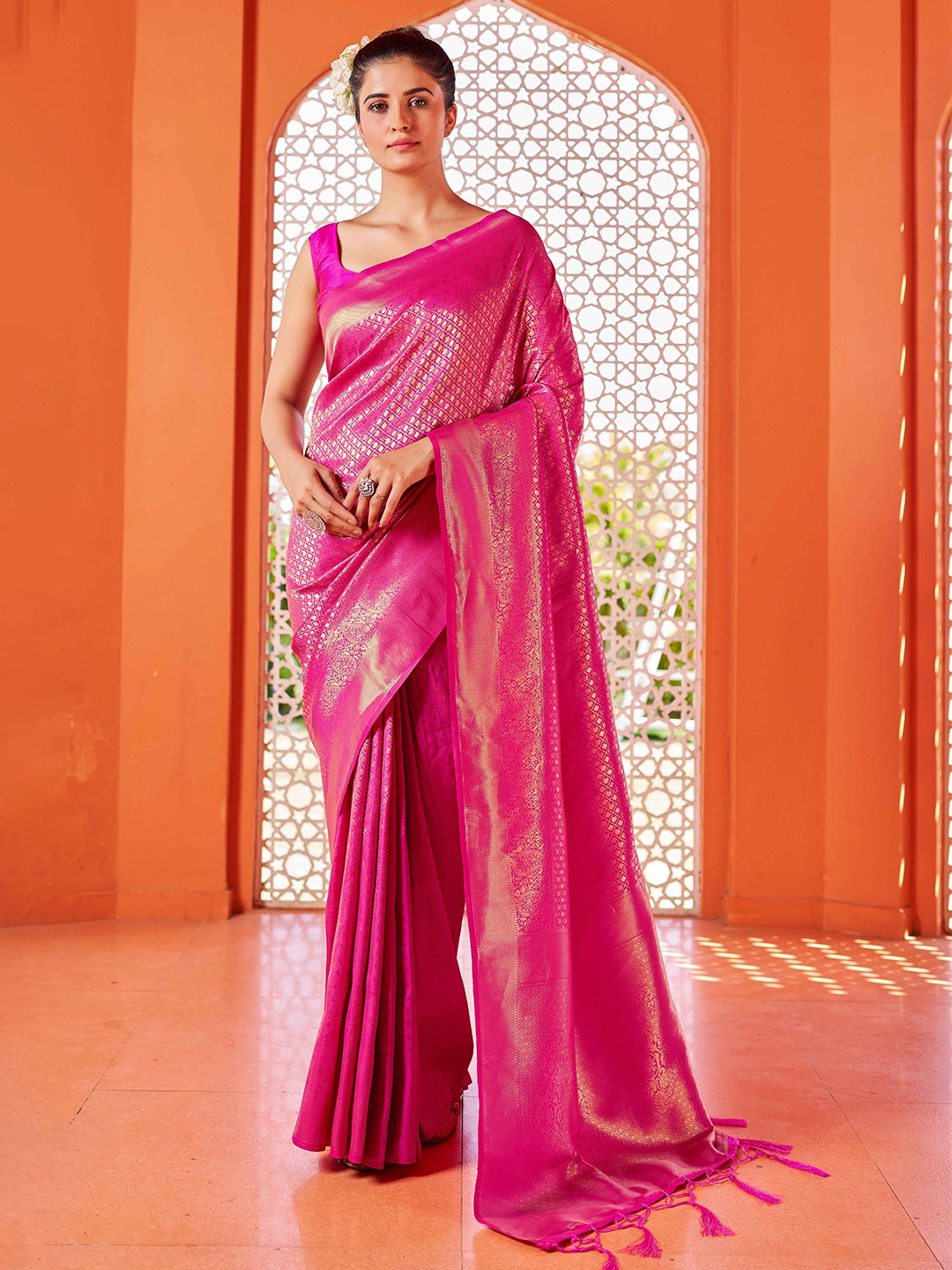 

KALINI Ethnic Motifs Woven Design Zari Saree, Pink