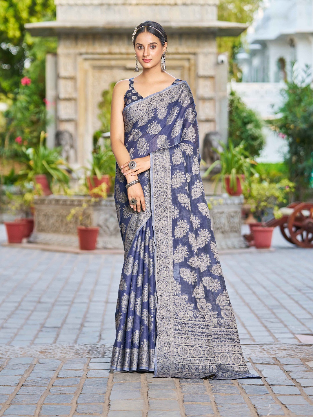 

KALINI Ethnic Motifs Chikankari Saree, Blue