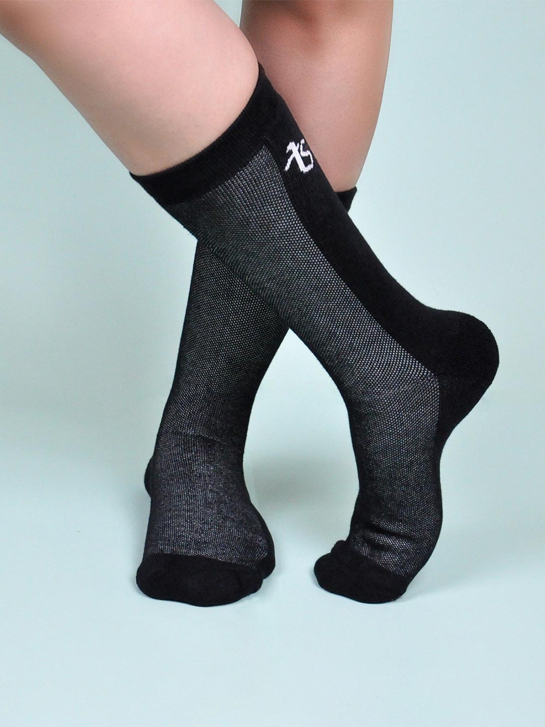 

TalkingSox Unisex Patterned Bamboo Seamless Calf-Length Socks, Black