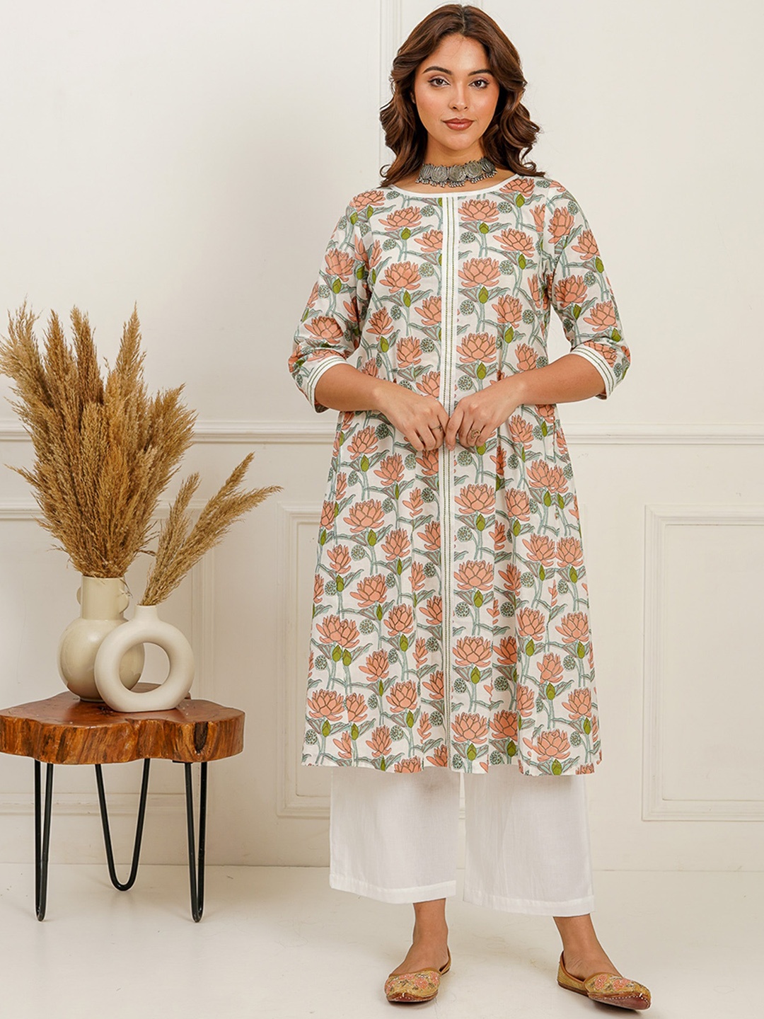 

SPARROW Floral Printed Thread Work A-Line Cotton Kurta, White
