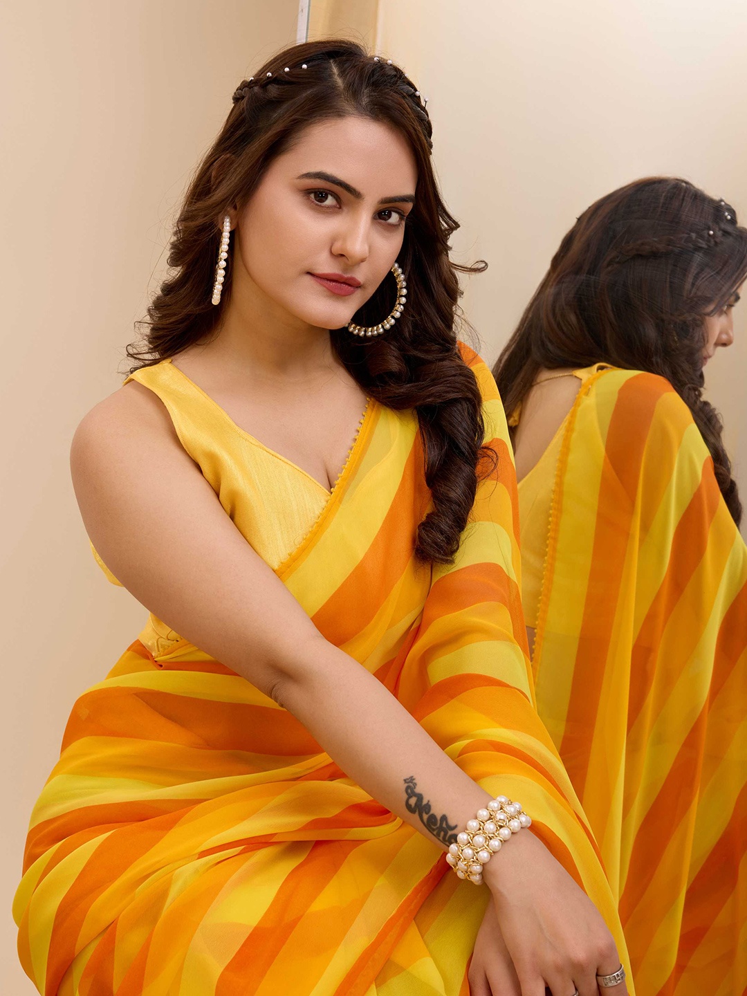 

HERE&NOW Leheriya Printed Ready to Wear Saree, Yellow