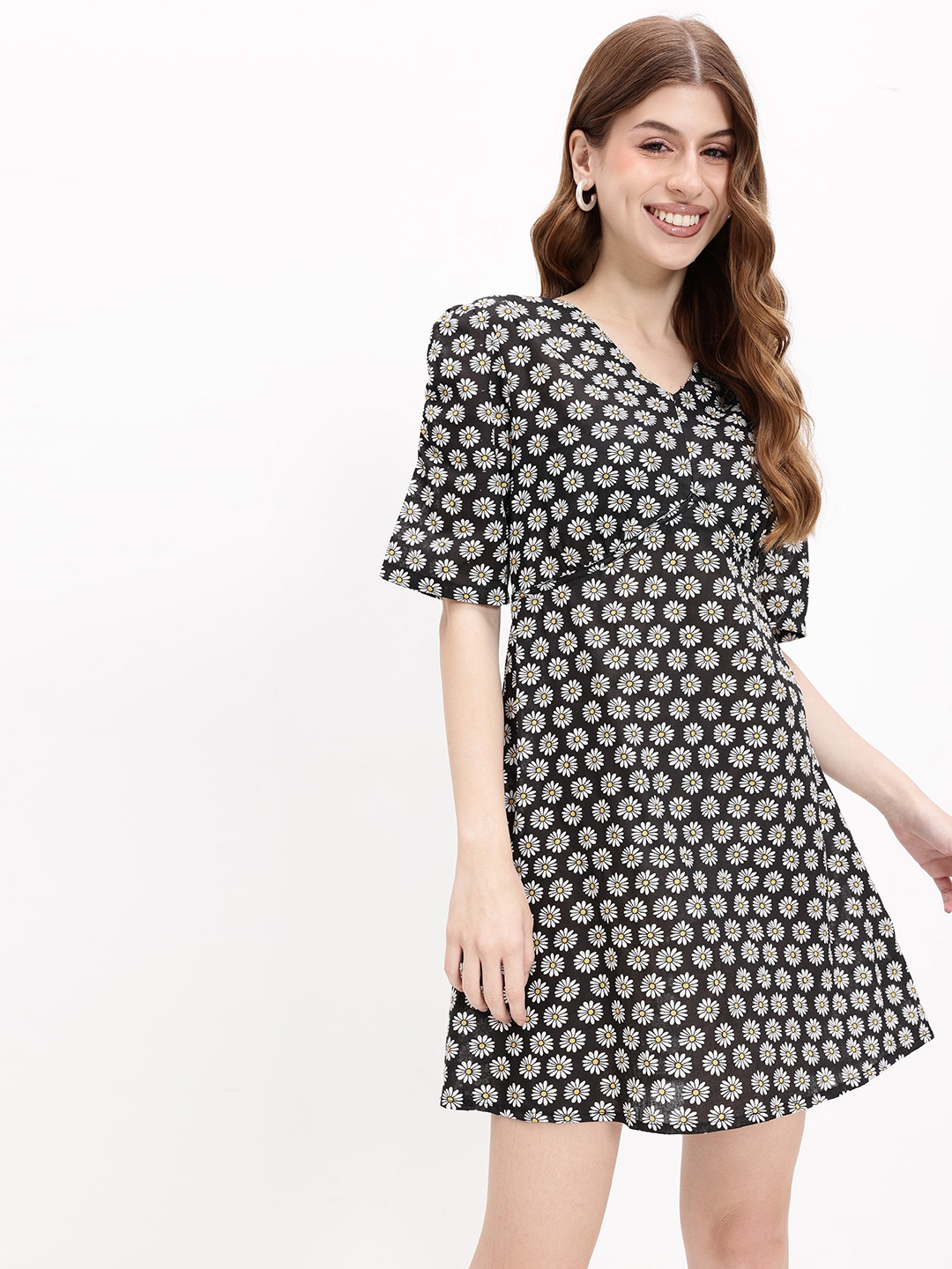 

DressBerry Daisy Dose Empire Flow Dress, Black