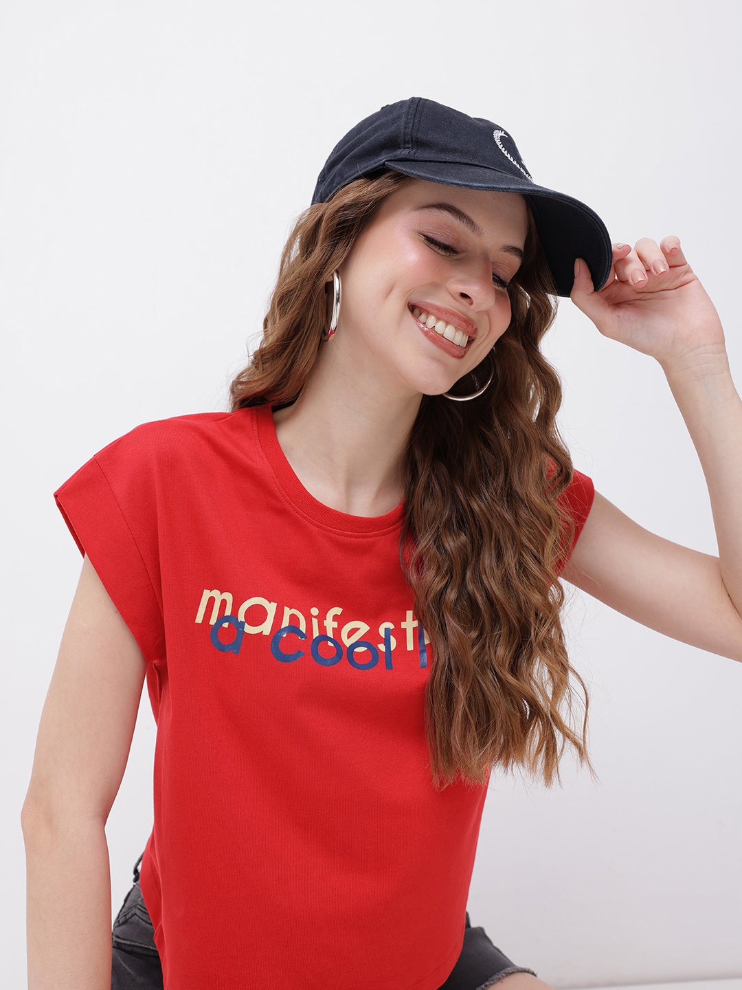 

DressBerry Manifest Your Magic Print T-shirt, Red