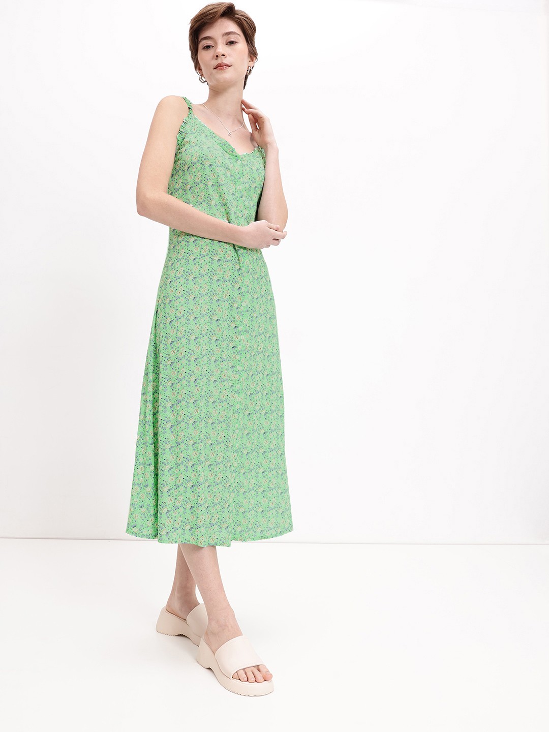 

DressBerry GrannyCore Garden Pick Button-N-Boujee Midi Dress, Green