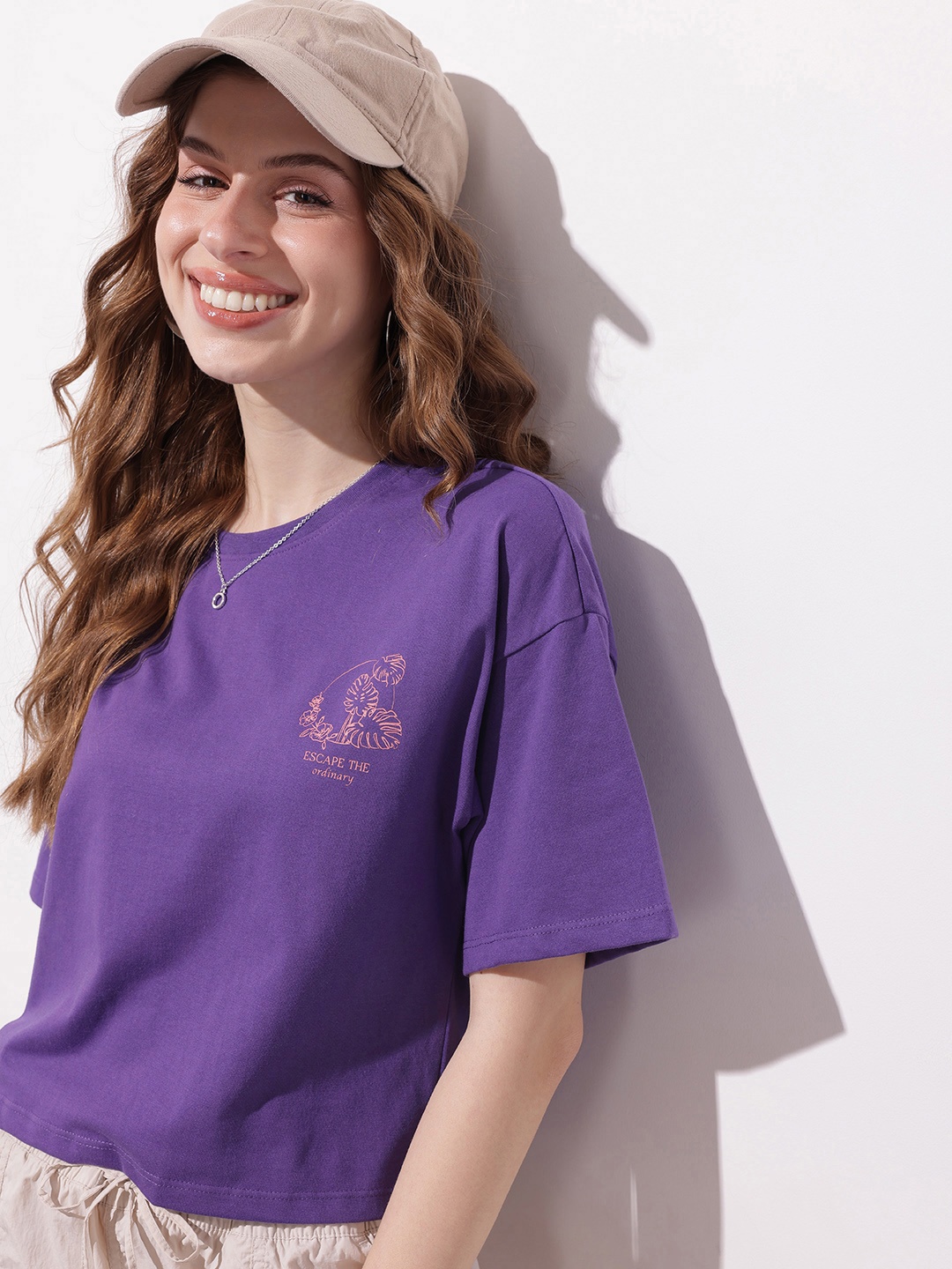 

DressBerry Palm Paradise Basic T-shirt, Purple