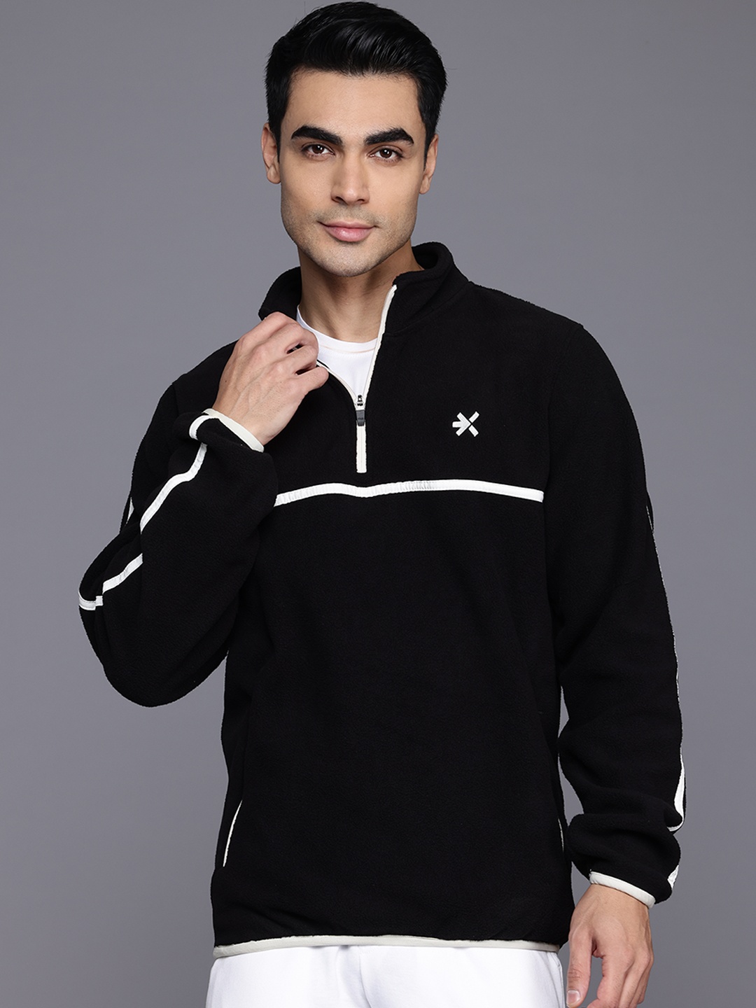 

HRX by Hrithik Roshan Fleece Half-Zipper Sweatshirt, Black